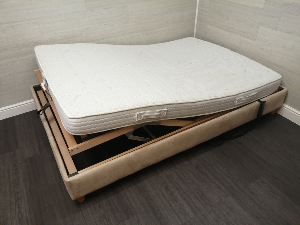4FT6" ADJUSTABLE OAKDALE ELECTRIC BED