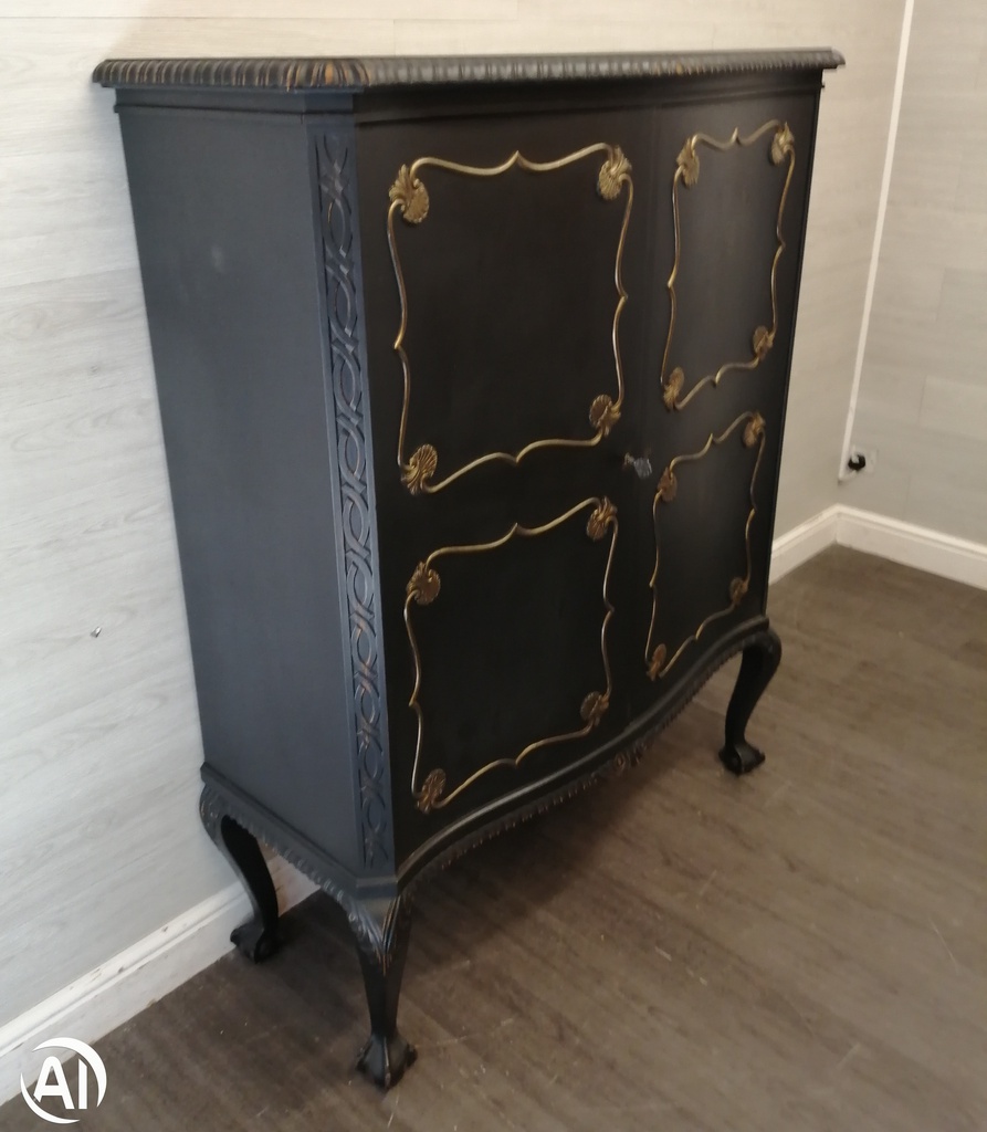 Stunning painted linen/storage cupboard