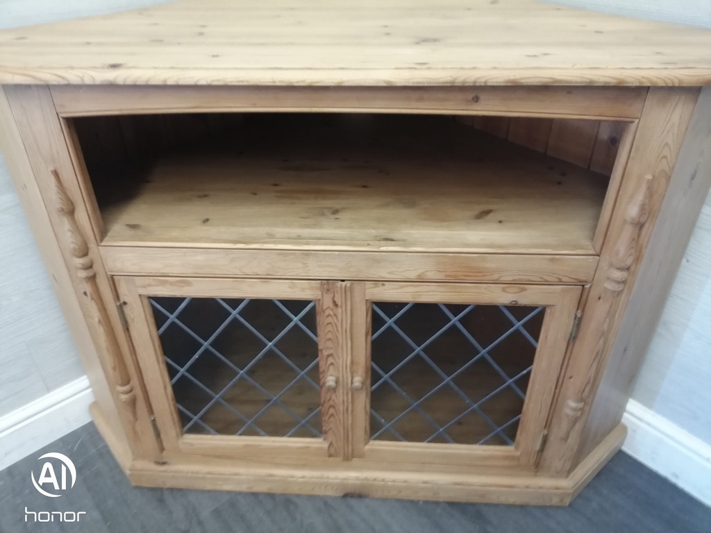 Quality Solid Pine large Tv Corner Unit