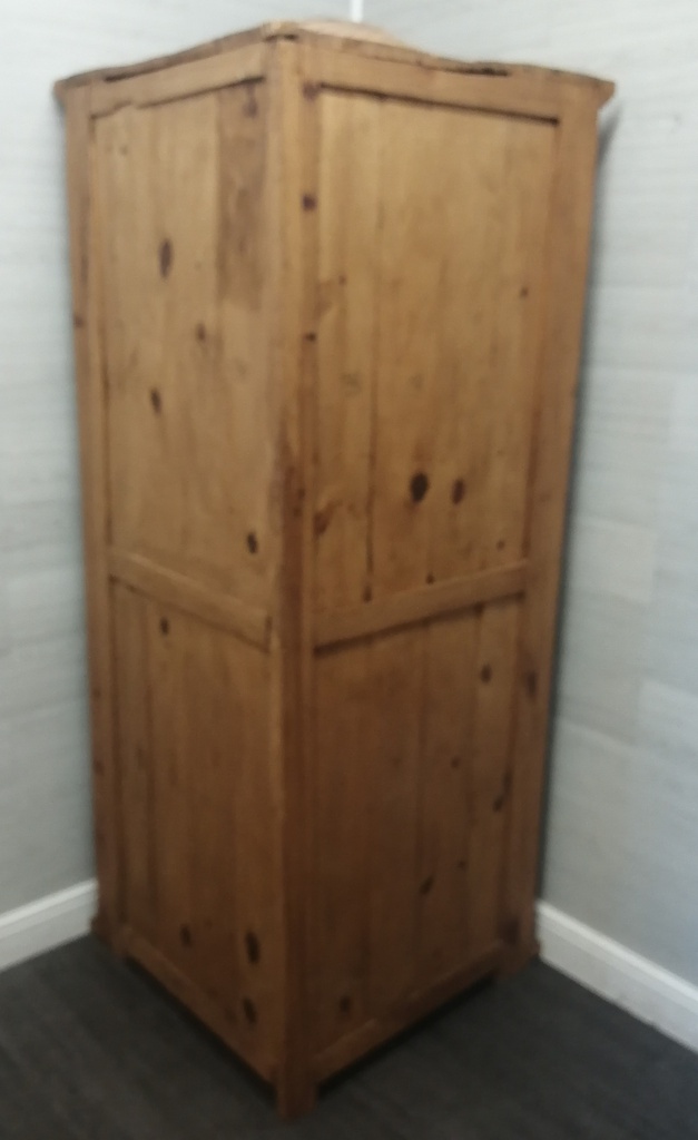 Mexican pine  corner unit