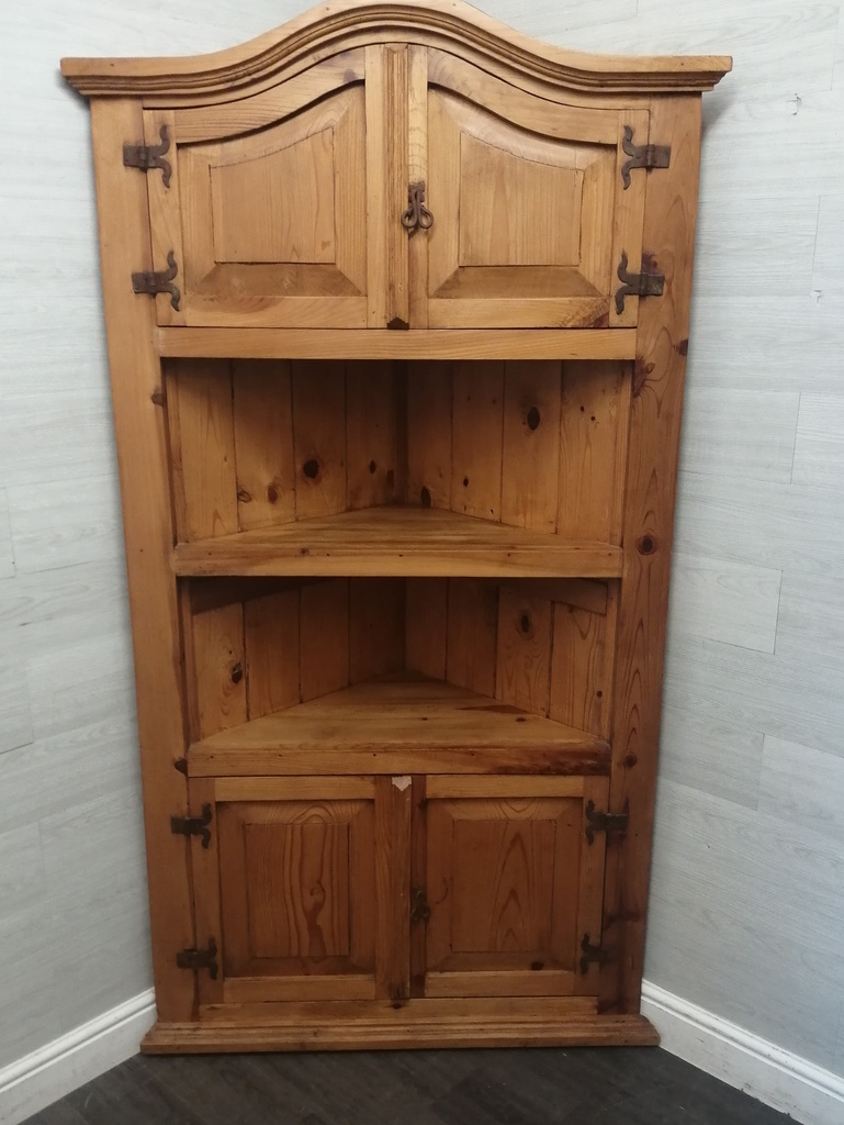 Mexican pine  corner unit