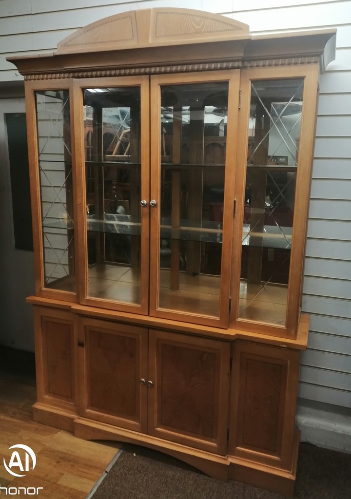 BARGAIN LARGE DISPLAY UNIT