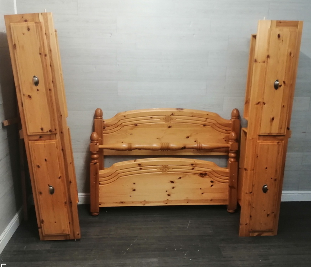 4ft6"Pine Bed Frame with Four Drawers