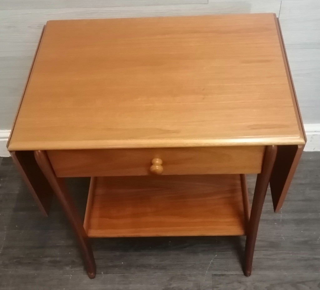 LOVELY DROP LEAD COFFEE/SIDE TABLE