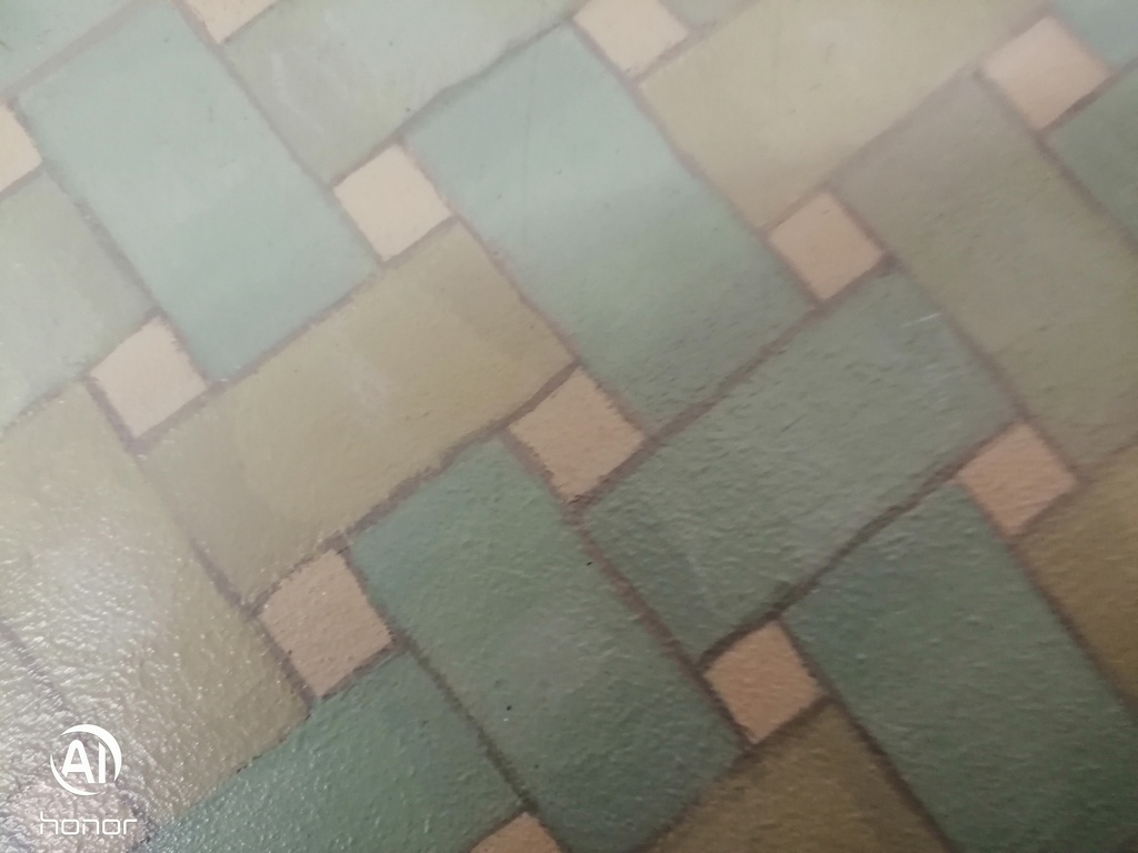 PAINTED COFFEE / SIDE TABLE