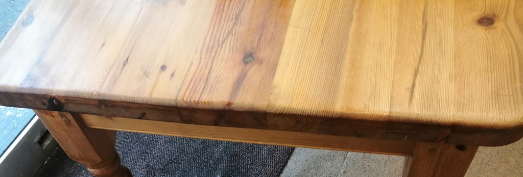 SOLID PINE 4FT 7" DINING TABLE