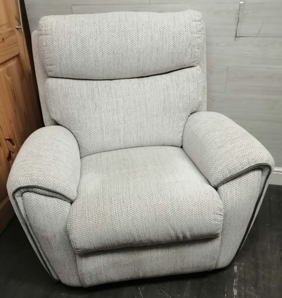 La-Z-Boy Pittsburgh Power Recliner Chair