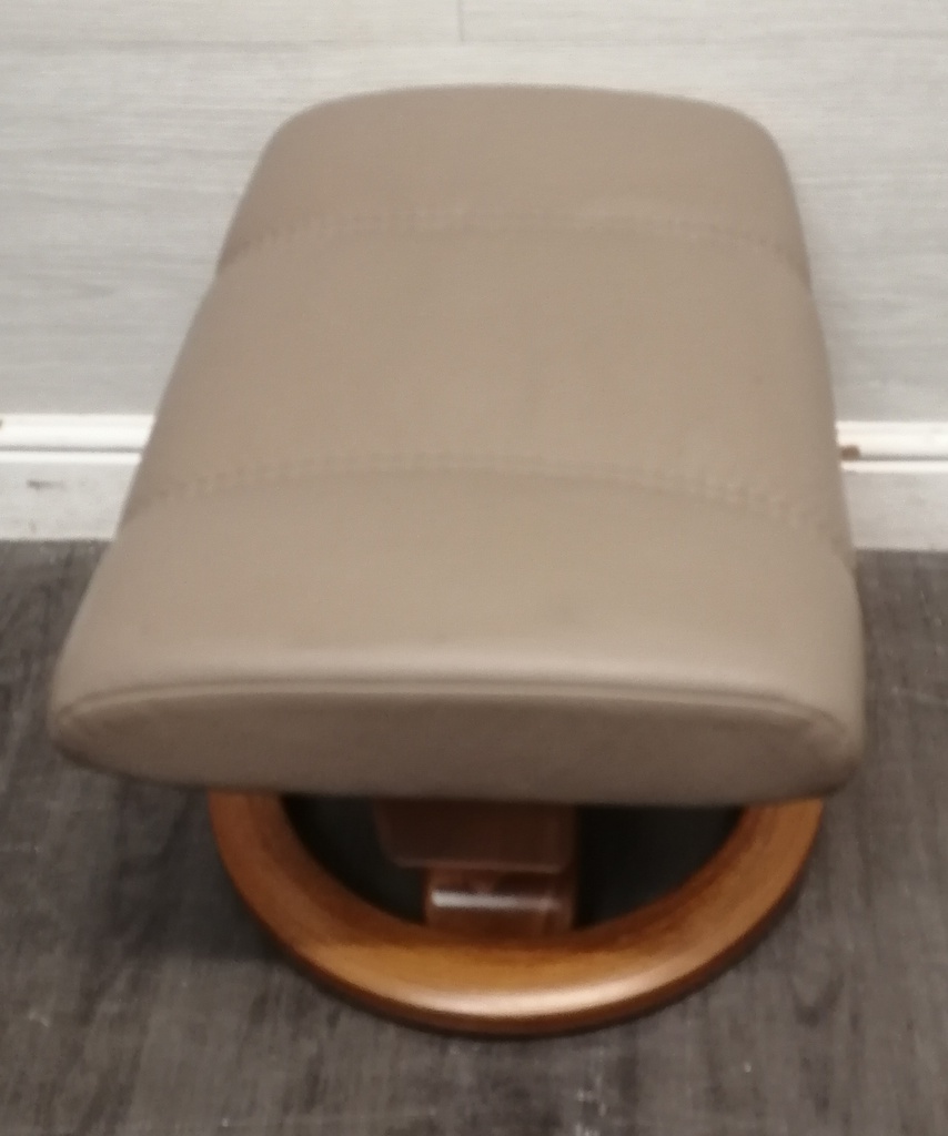 STRESSLESS Leather Recliner Chair with Footstool