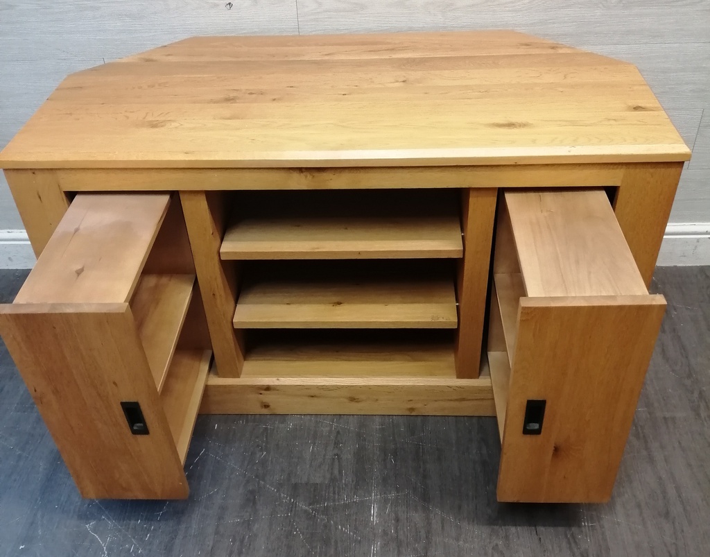 QUALITY OAK TV BENCH/STAND