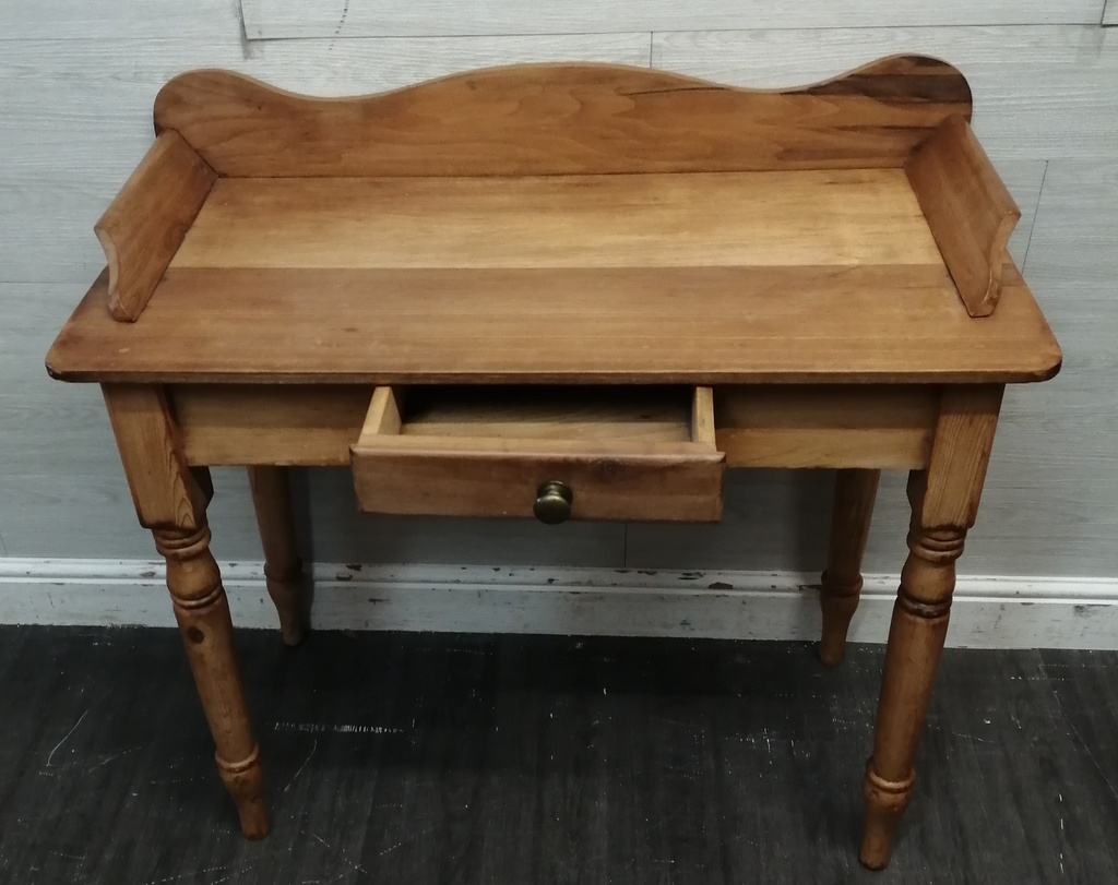 Lovely Old Pine Dressing Table / Desk/console table