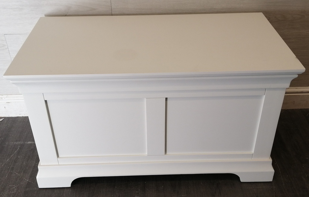 Quality White Storage / Blanket Box