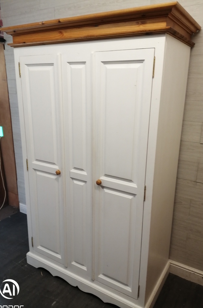 Quality triple size solid pine painted wardrobe