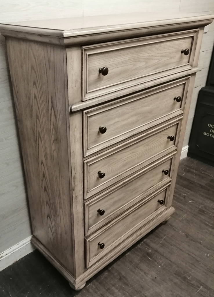 STUNNING LARGE GREY WASH STYLE CHEST DRAWERS