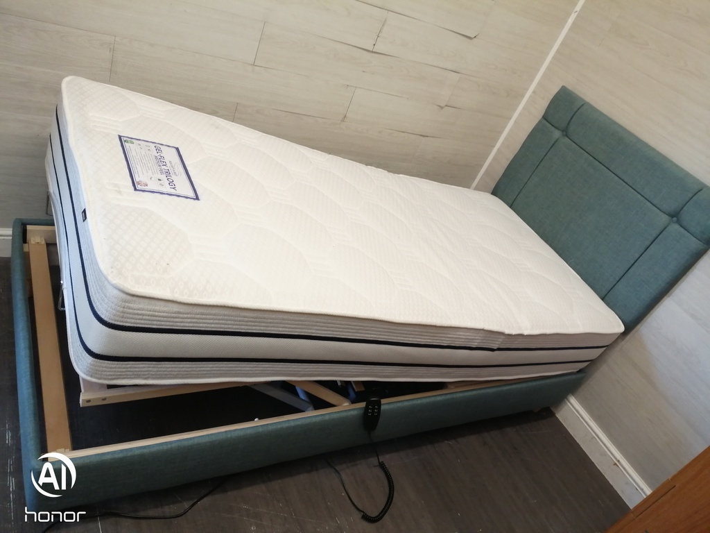EXCELLENT 3FT ADJUST-A-BED ELECTRIC BED