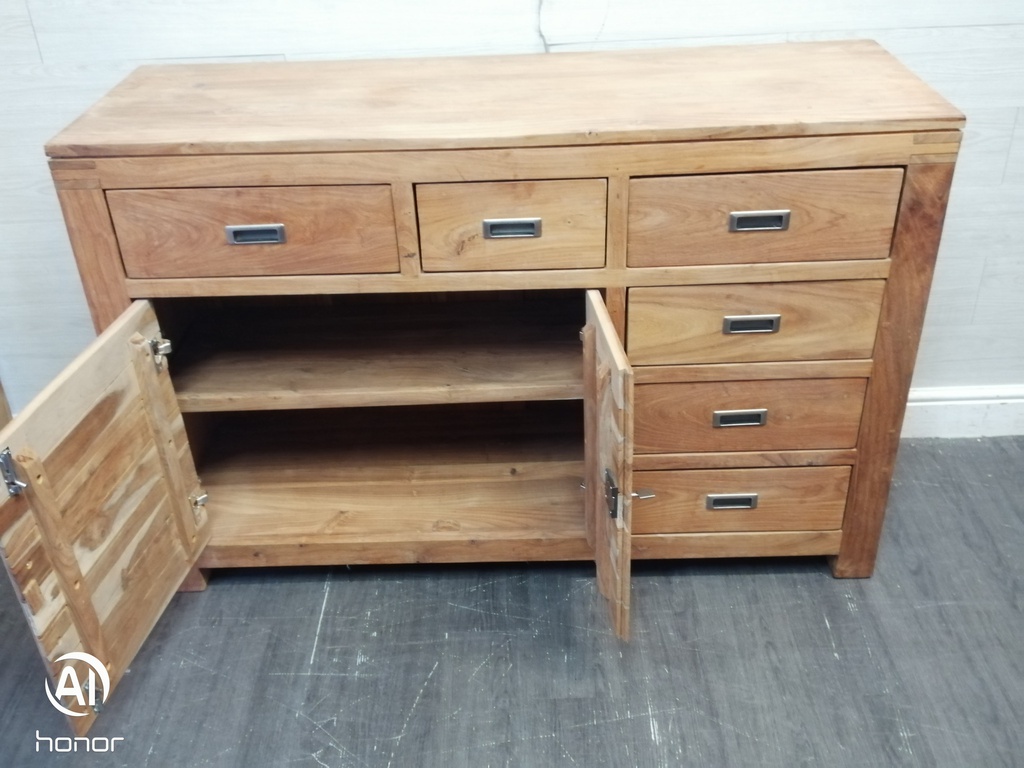 LOVELY RUSTIC WOOD SIDEBOARD / CHEST