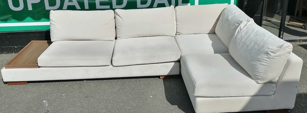 LOVELY MODERN CREAM CORNER SOFA