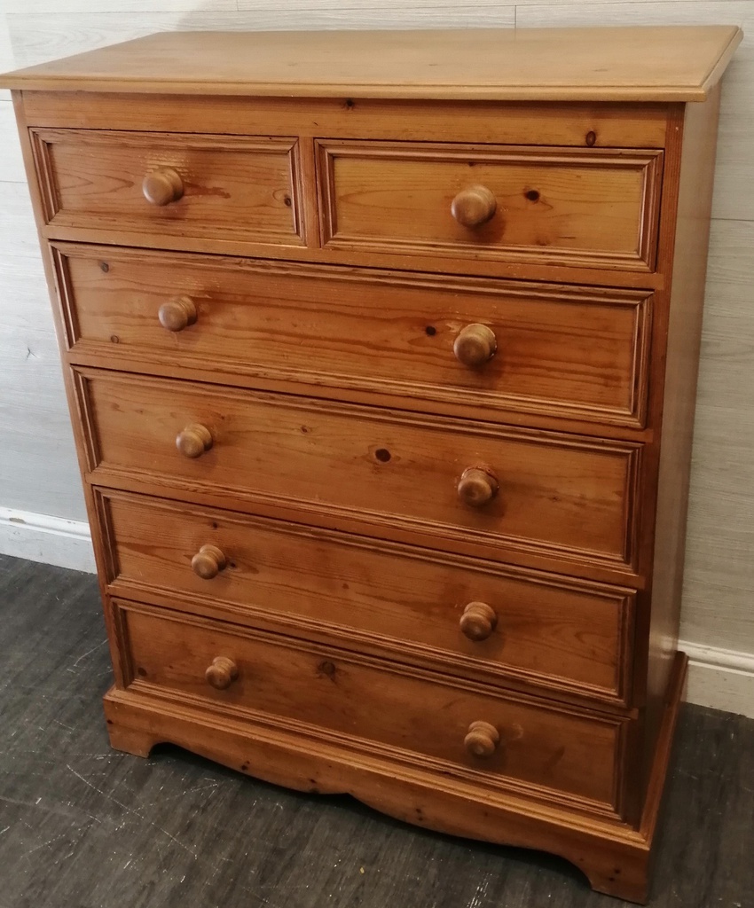 QUALITY LARGE SOLID PINE CHEST