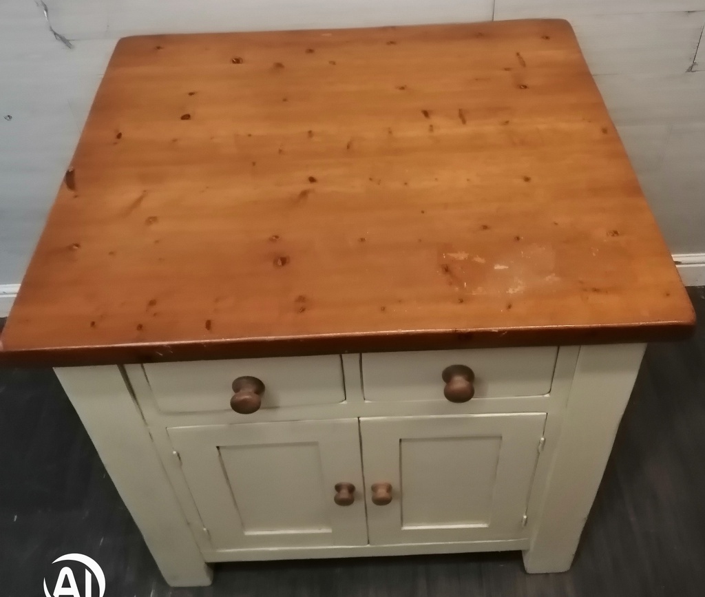 Quality Solid  Pine Chunky Kitchen Island