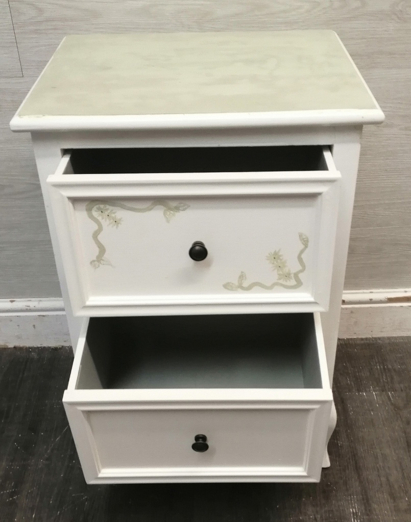 Single  painted bedside unit
