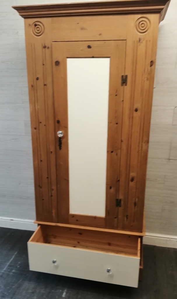 SINGLE DOOR SOLID PINE WARDROBE WITH DRAWER