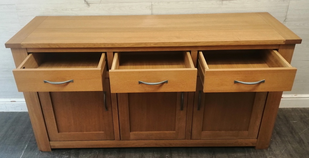 LOVELY SOLID OAK SIDEBOARD FROM NEXT
