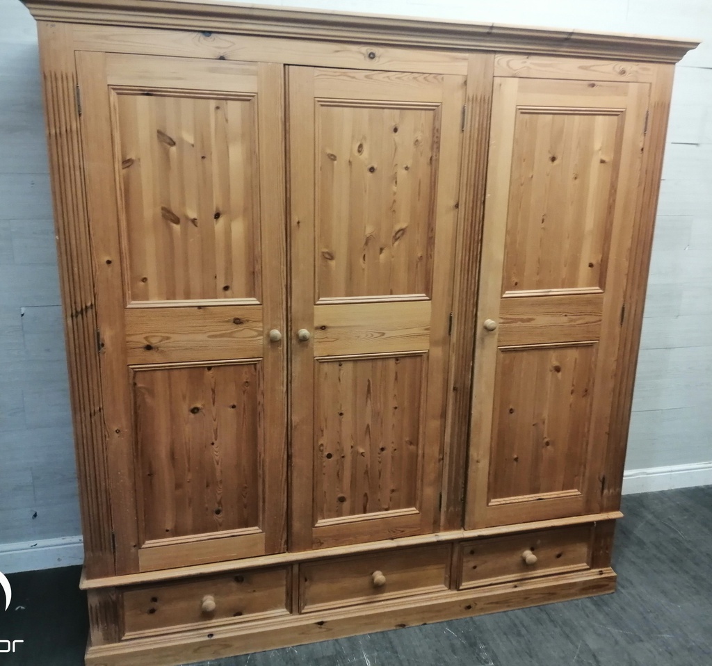 Quality large triple size solid pine wardrobe with drawers