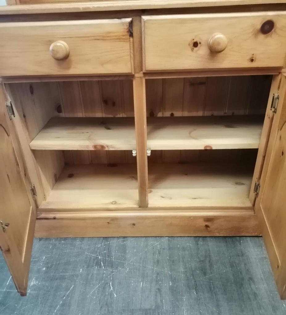 Quality solid pine large dresser unit