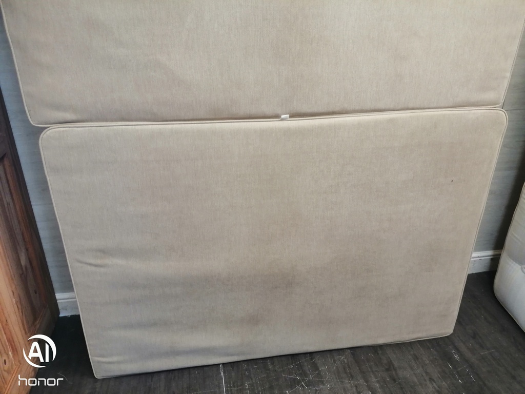 Quality 5ft Sprung Top Beige Divan Base