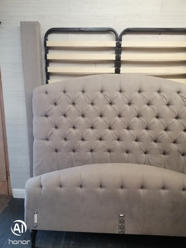 STUNNING GREY BUTTON BACK 5ft Bed Frame