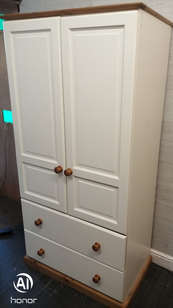 QUALITY SHAKER STYLE CREAM WARDROBE WITH DRAWERS