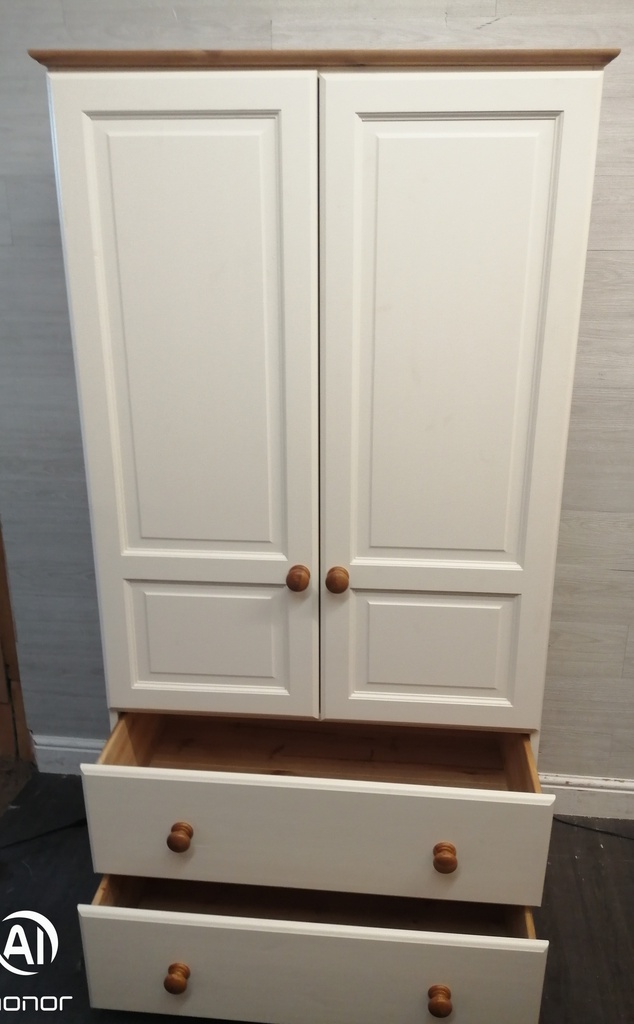 QUALITY SHAKER STYLE CREAM WARDROBE WITH DRAWERS