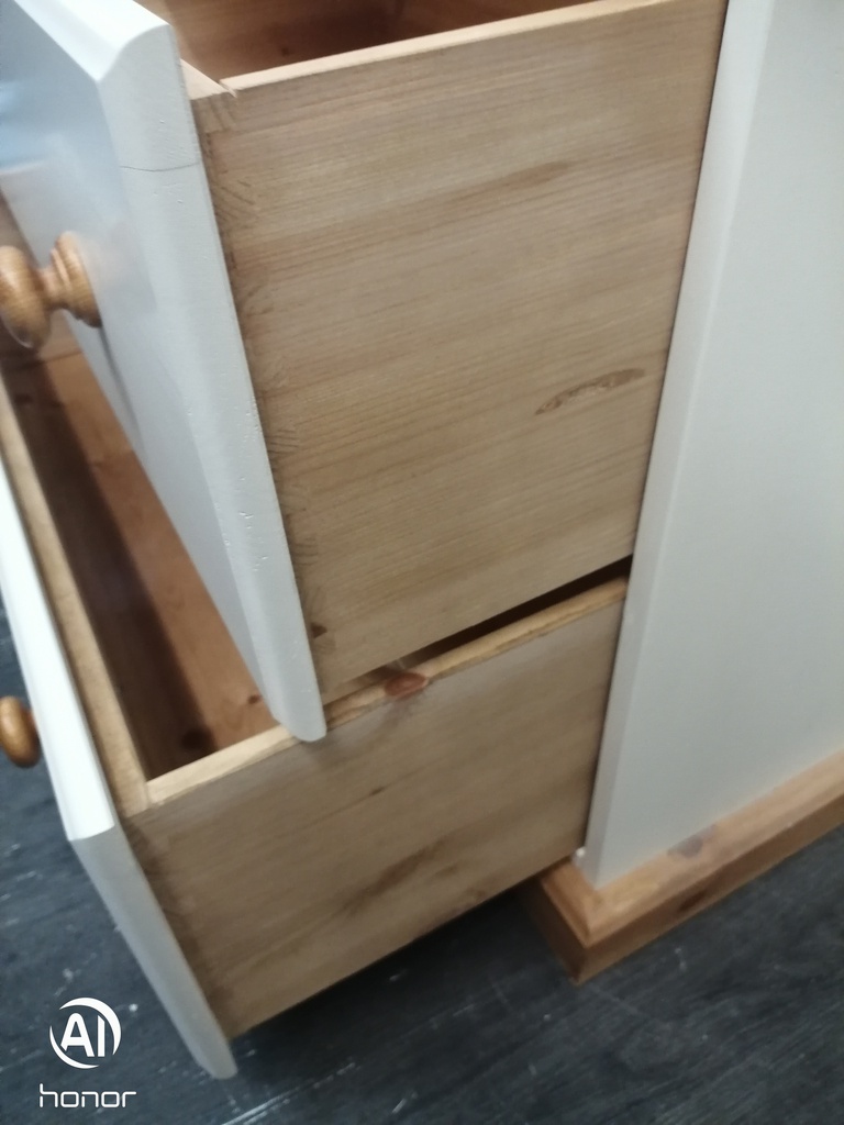 QUALITY SHAKER STYLE CREAM WARDROBE WITH DRAWERS
