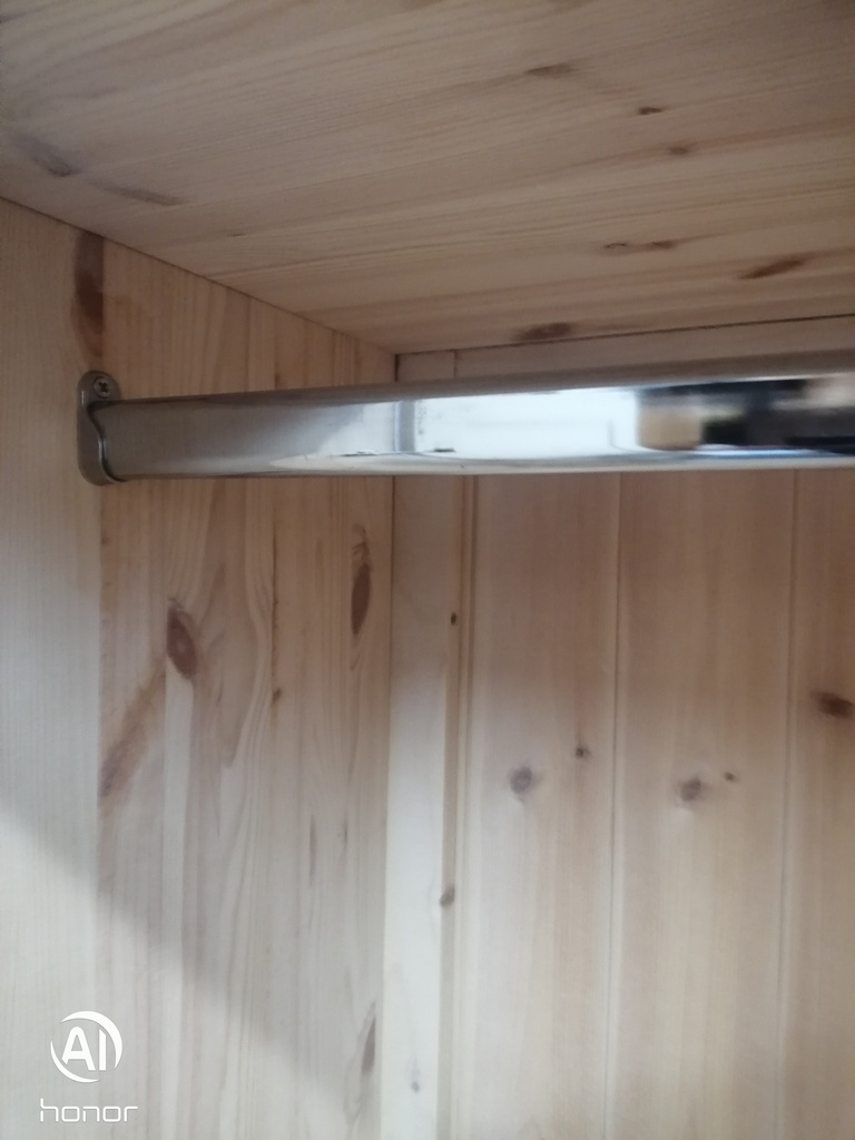 QUALITY SHAKER STYLE CREAM WARDROBE WITH DRAWERS
