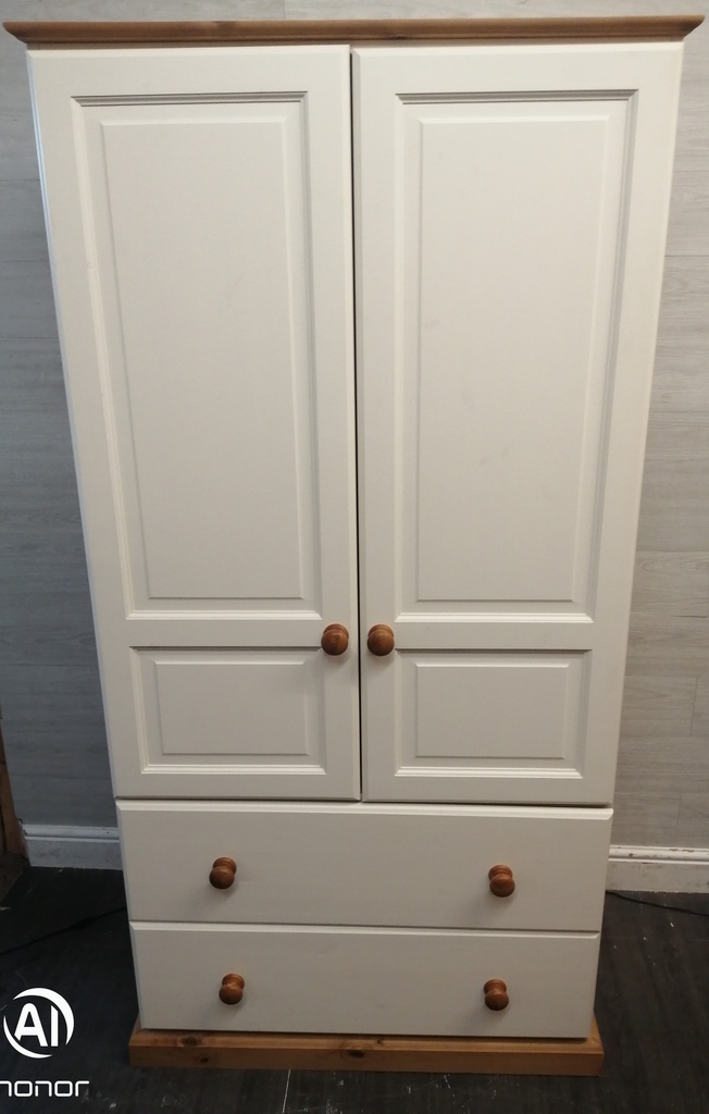 QUALITY SHAKER STYLE CREAM WARDROBE WITH DRAWERS