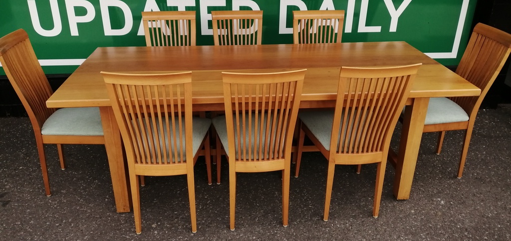QUALITY HEAL'S TABLE AND 8 CHAIRS