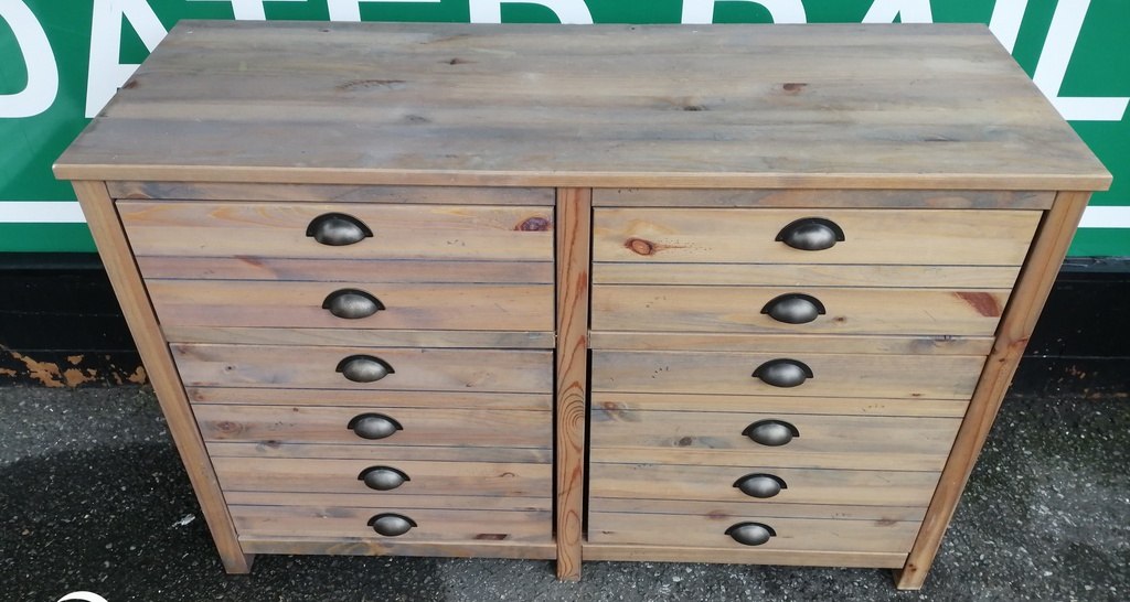 RUSTIC STYLE SIDEBOARD / CHEST
