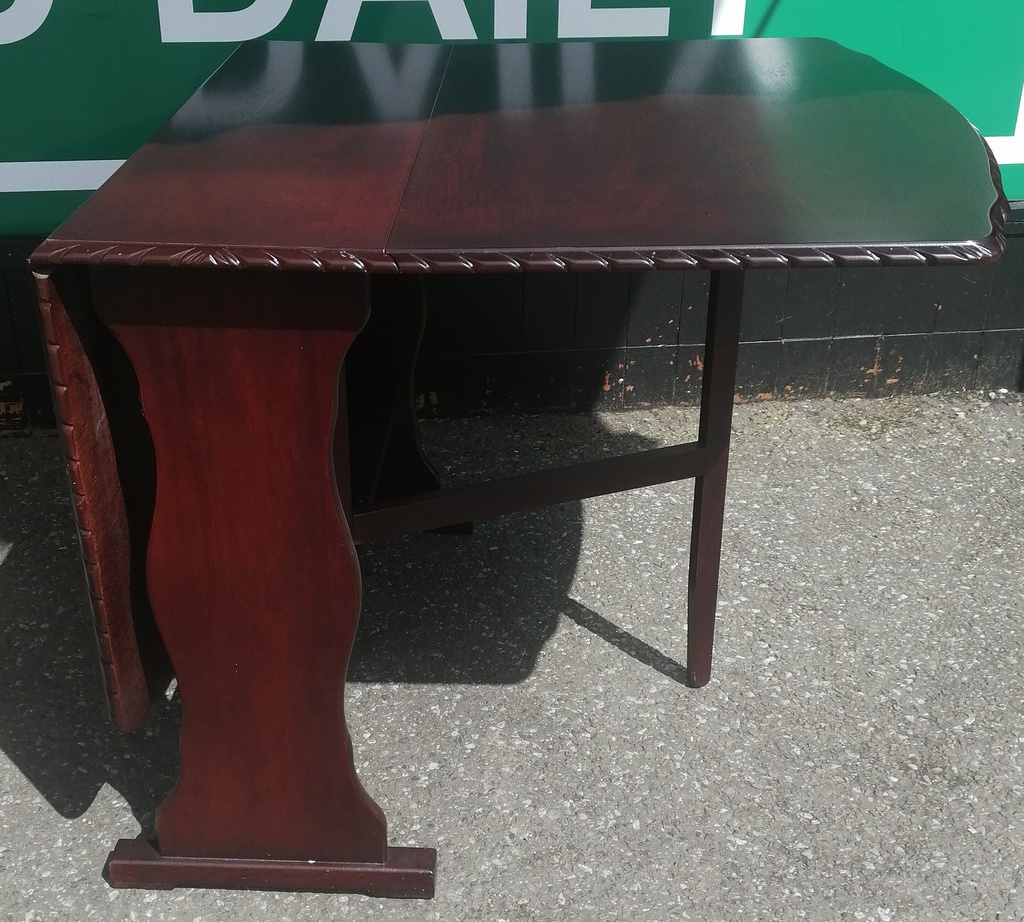 MAHOGANY STYLE DROP LEAF DINING TABLE