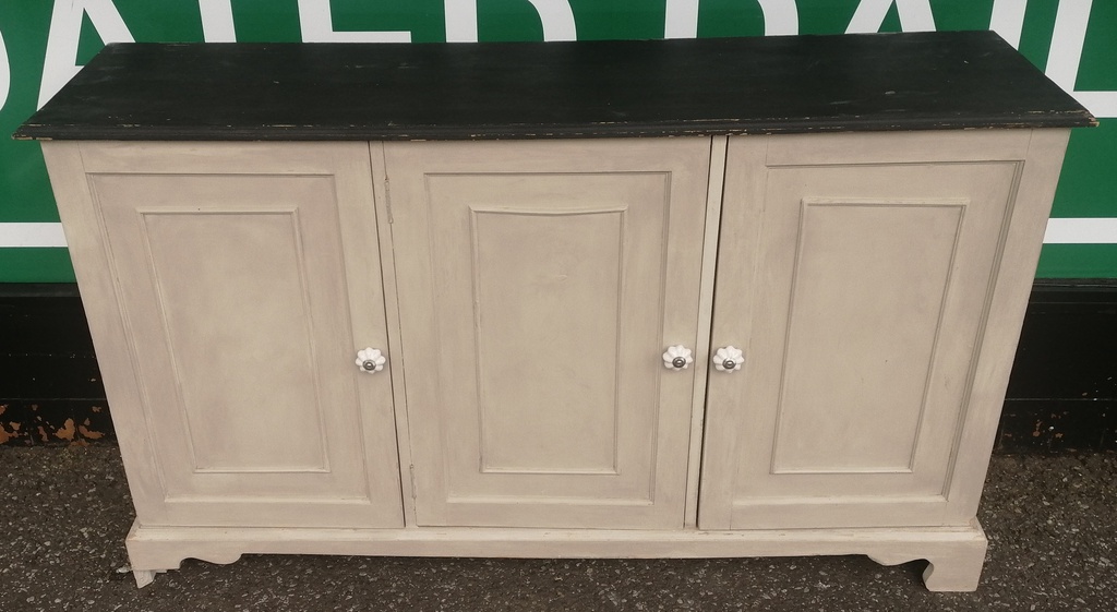 SHABBY CHIS SOLID PINE SIDEBOARD