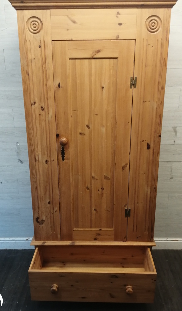 SINGLE DOOR SOLID PINE WARDROBE WITH DRAWER