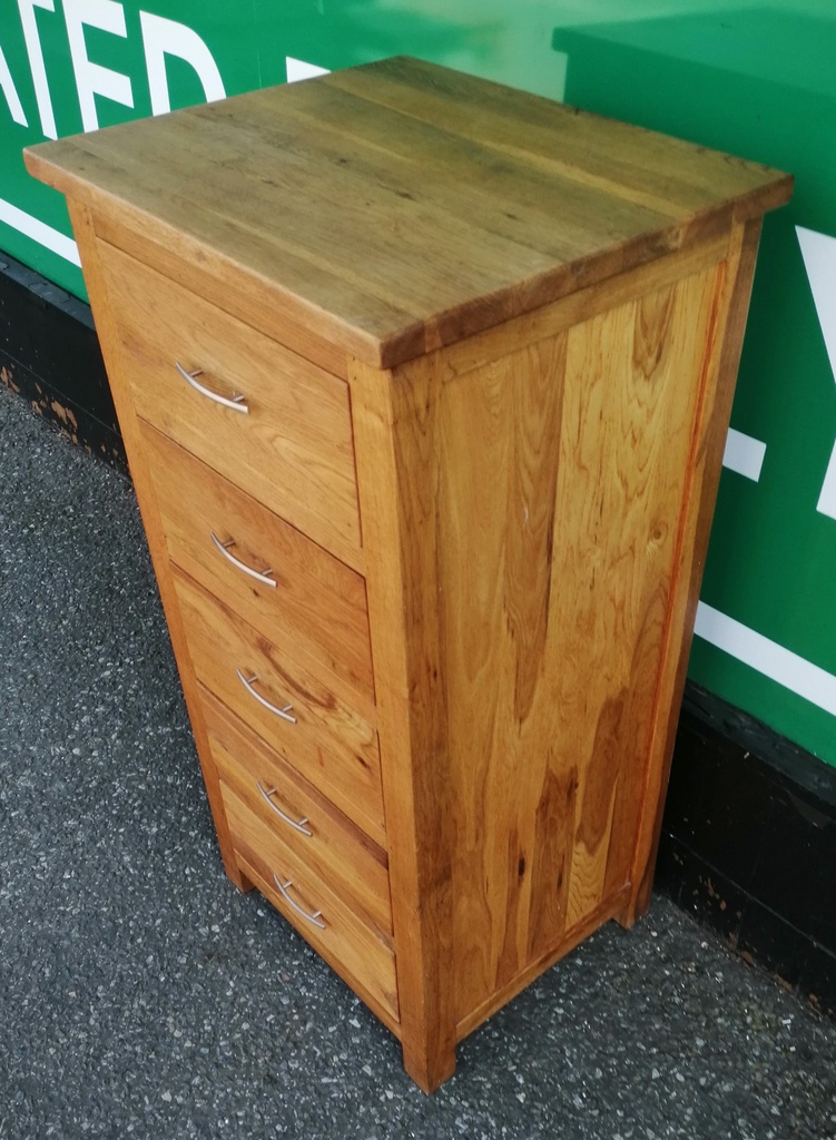 Oak Wellington Chest of Five Drawers