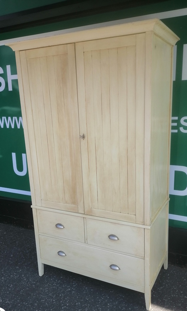SOLID WOOD SHABBY CHIC PAINTED WARDROBE