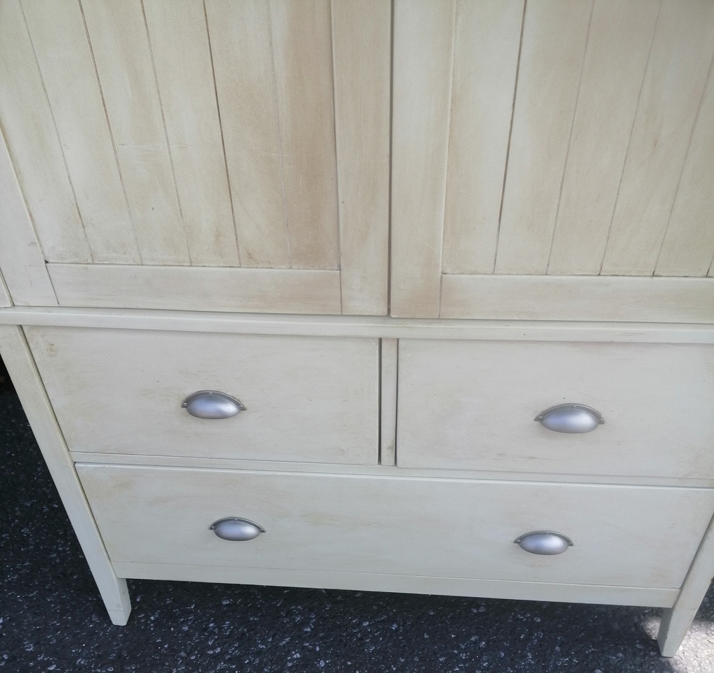 SOLID WOOD SHABBY CHIC PAINTED WARDROBE