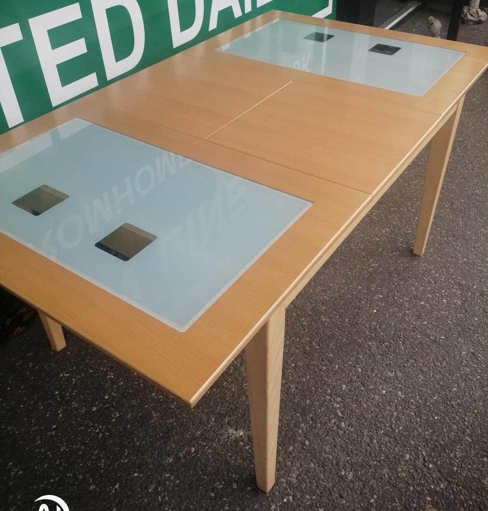 MODERN EXTENDING DINING TABLE