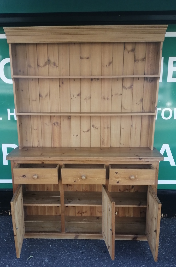 Lovely Rustic Pine Dresser