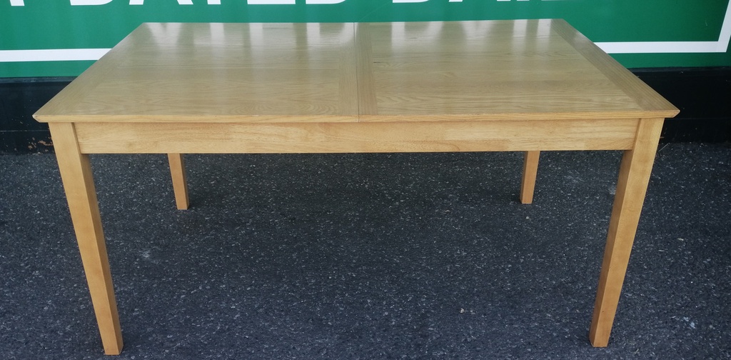 MODERN EXTENDING DINING TABLE