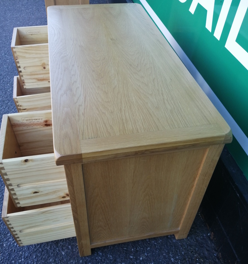 QUALITY OAK TV BENCH