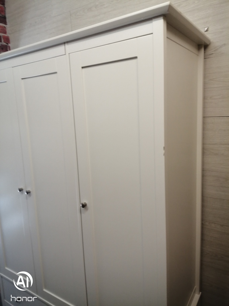 White Triple Wardrobe with Drawers