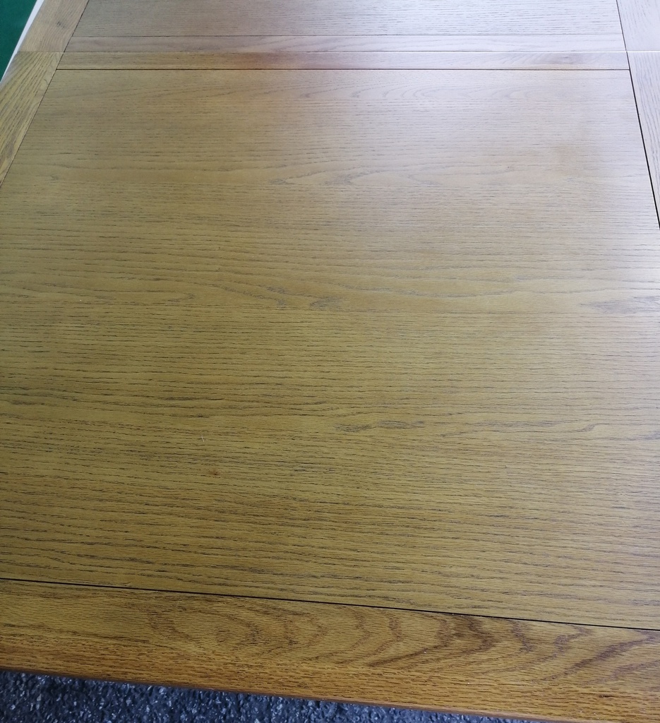 QUALITY OAK EXTENDING TABLE AND 6 CHAIRS