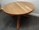 Quality oak round dining table