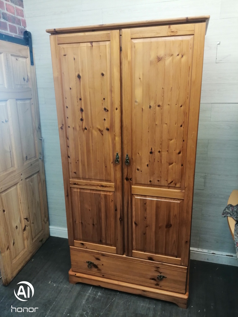 Double pine wardrobe with drawer